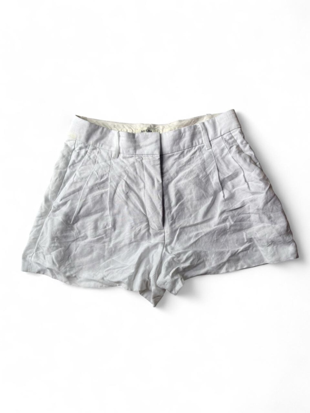 Aritzia The Effortless Shorts White – Size 4